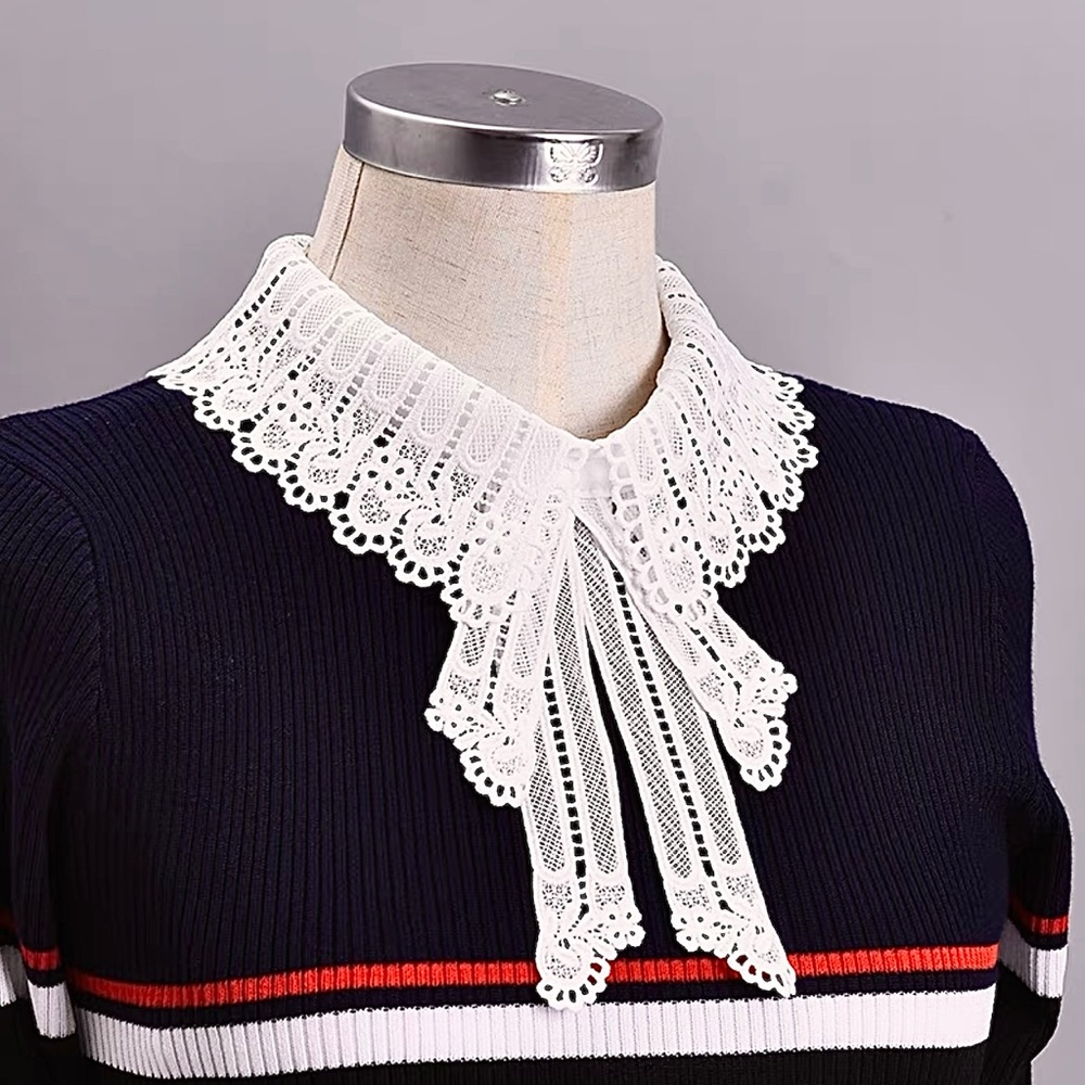 Elegant Black and White Lace Necklace Collar